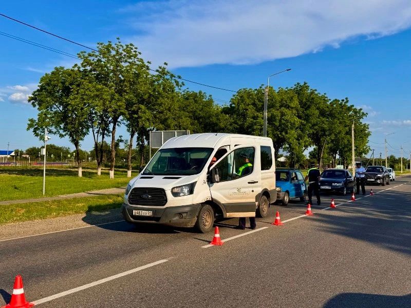 В Адыгее в рамках профилактического мероприятия «Нетрезвый водитель» сотрудники Госавтоинспекции провели беседы с водителями В Адыгее в рамках профилактического мероприятия «Нетрезвый водитель» сотрудники Госавтоинспекции провели беседы с водителями