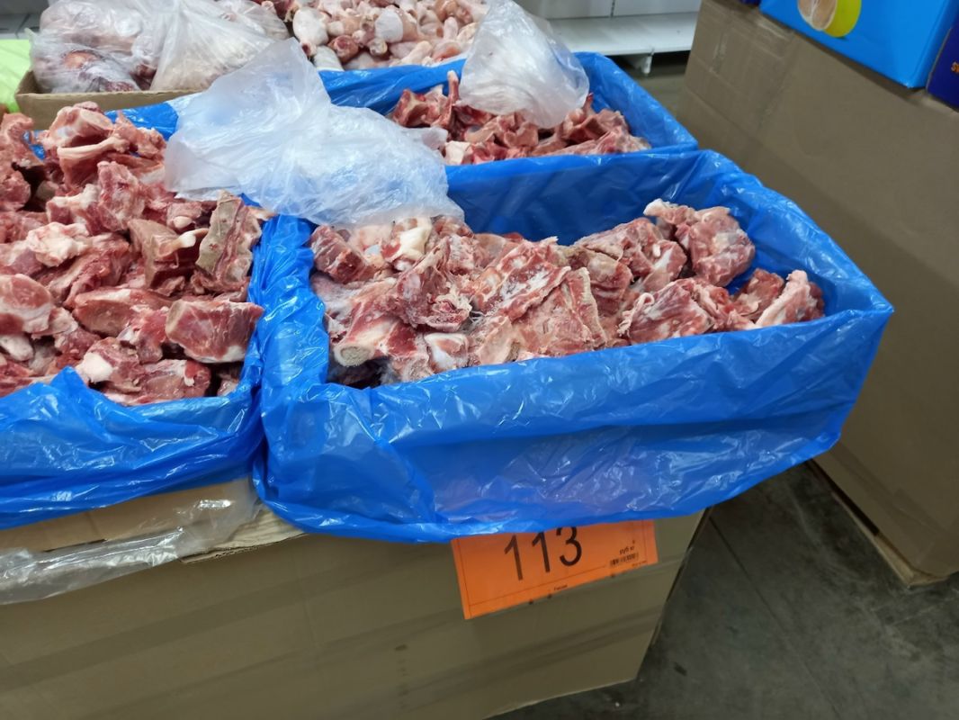 Объективный взгляд на мясо и рыбу в "Светофоре": стоит ли рисковать?