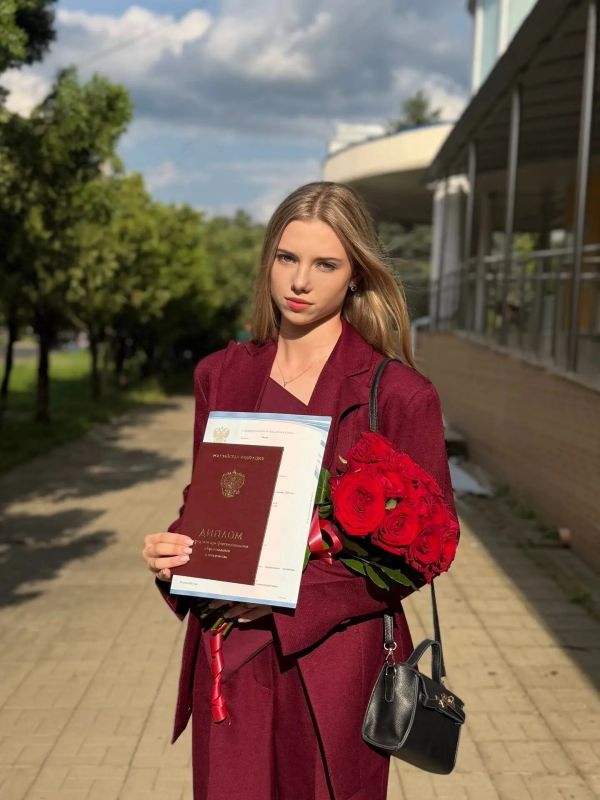 Выпускницы Адыгейского республиканского колледжа искусств София Рагуза и Маргарита Букач стали лауреатами одного из самых престижных профессиональных конкурсов в сфере искусства «Молодые дарования России» Выпускницы Адыгейского республиканского колледжа искусств София Рагуза и Маргарита Букач стали лауреатами одного из самых престижных профессиональных конкурсов в сфере искусства «Молодые дарования России»