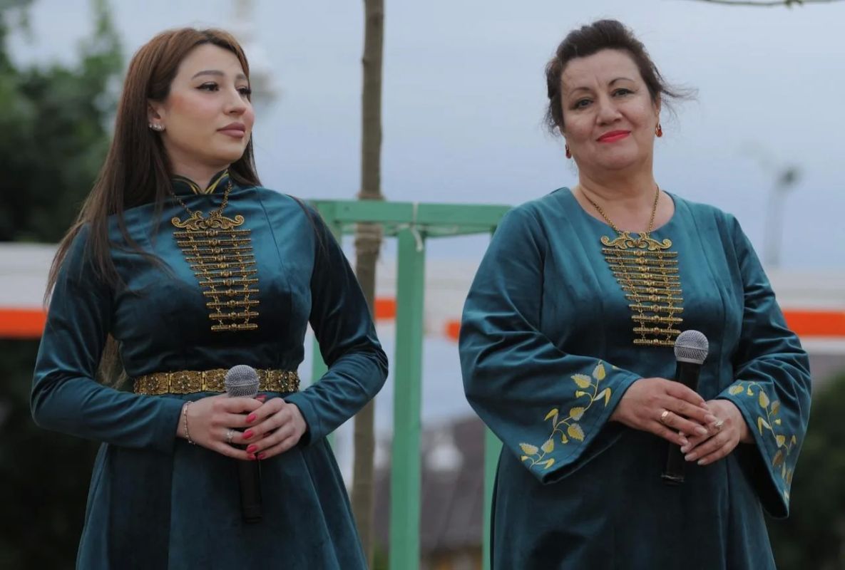 В Майкопе проходят концерты под открытым небом В Майкопе проходят концерты под открытым небом