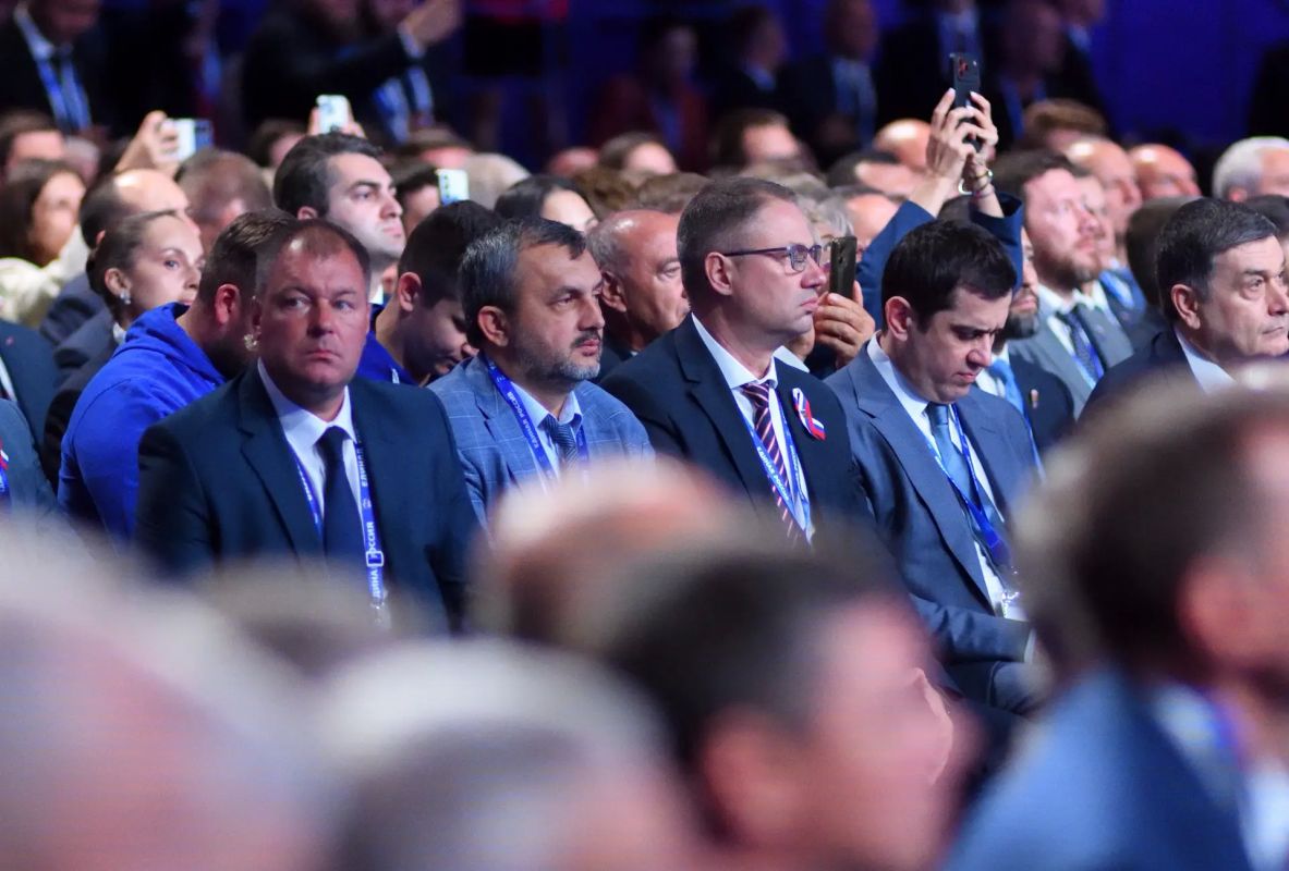 Глава Майкопа принимает участие в работе XXIII съезда «Единой России» Глава Майкопа принимает участие в работе XXIII съезда «Единой России»