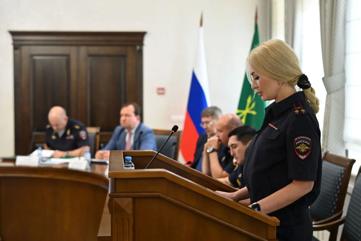 Глава республики провёл заседание антинаркотической комиссии в Республике Адыгея Глава республики провёл заседание антинаркотической комиссии в Республике Адыгея
