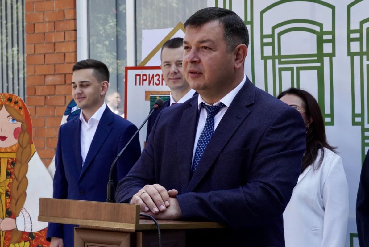 Новый учебный год открыт. Внутренний двор нашего колледжа снова заиграл яркими красками и улыбками! Мы официально встретили новый 2026/2027 учебный год и приняли в свою дружную педагогическую и творческую семью новых... Новый учебный год открыт. Внутренний двор нашего колледжа снова заиграл яркими красками и улыбками! Мы официально встретили новый 2026/2027 учебный год и приняли в свою дружную педагогическую и творческую семью новых...