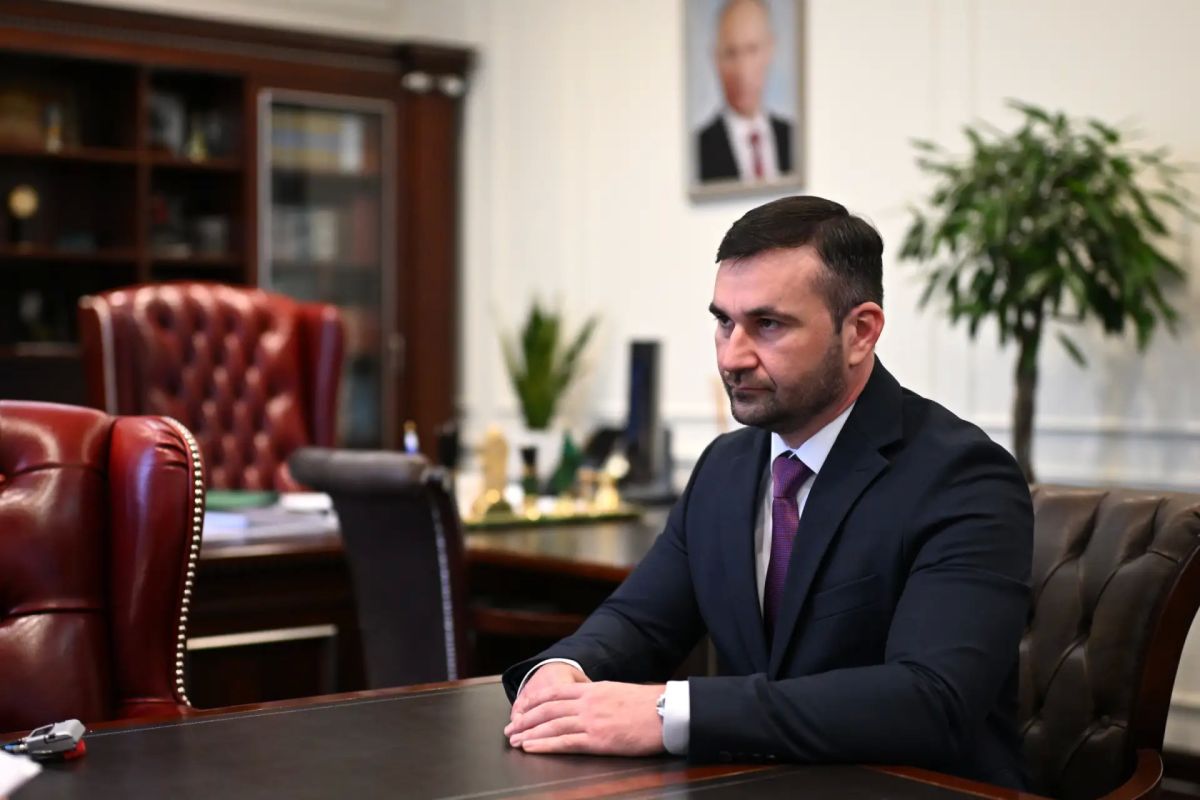 Глава Адыгеи провел встречу с Официальным представителем Республики Адыгея при Губернаторе Краснодарского края Глава Адыгеи провел встречу с Официальным представителем Республики Адыгея при Губернаторе Краснодарского края