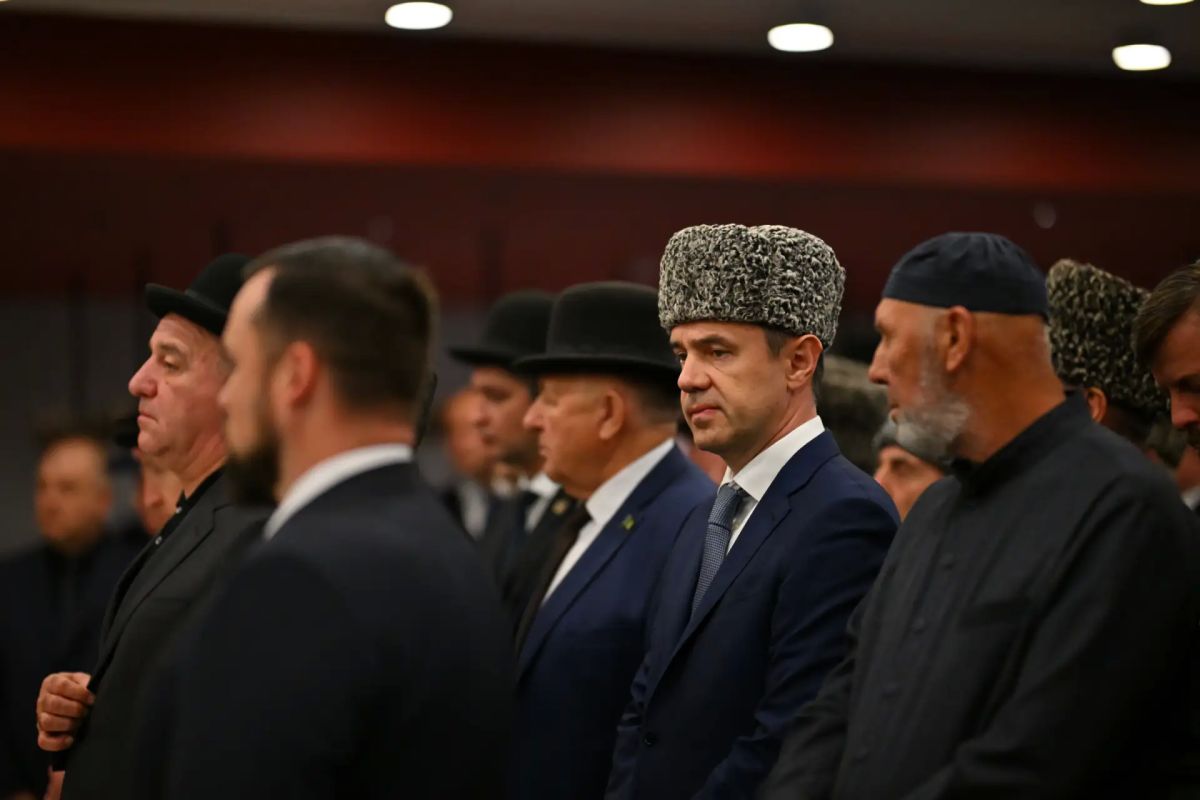 Глава Адыгеи выразил соболезнование родными и близким Исхака Машбаша Глава Адыгеи выразил соболезнование родными и близким Исхака Машбаша