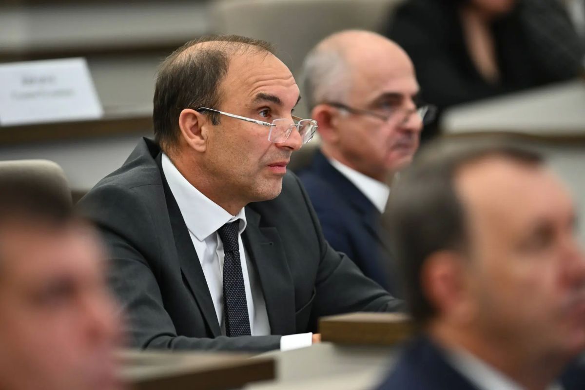 Мурат Кумпилов: На планёрном совещании Кабинета Министров РА обсудили ход строительства и ремонта социальных и инфраструктурных объектов в Адыгее Мурат Кумпилов: На планёрном совещании Кабинета Министров РА обсудили ход строительства и ремонта социальных и инфраструктурных объектов в Адыгее