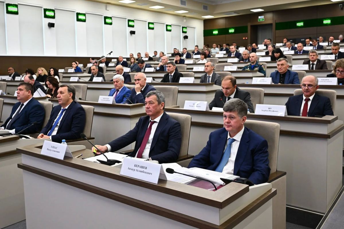 Мурат Кумпилов: На планёрном совещании Кабинета Министров РА обсудили ход строительства и ремонта социальных и инфраструктурных объектов в Адыгее Мурат Кумпилов: На планёрном совещании Кабинета Министров РА обсудили ход строительства и ремонта социальных и инфраструктурных объектов в Адыгее