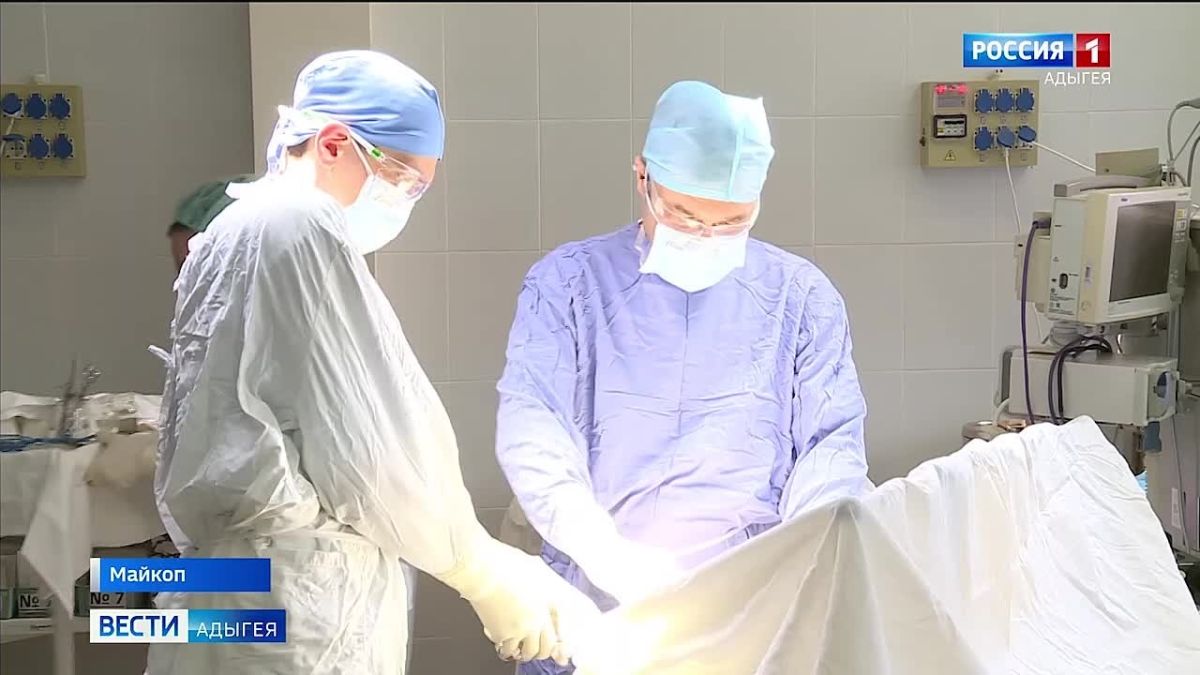 Нейрохирурги из республиканской клинической больницы провели сложную операцию на спинном мозге у пациентки