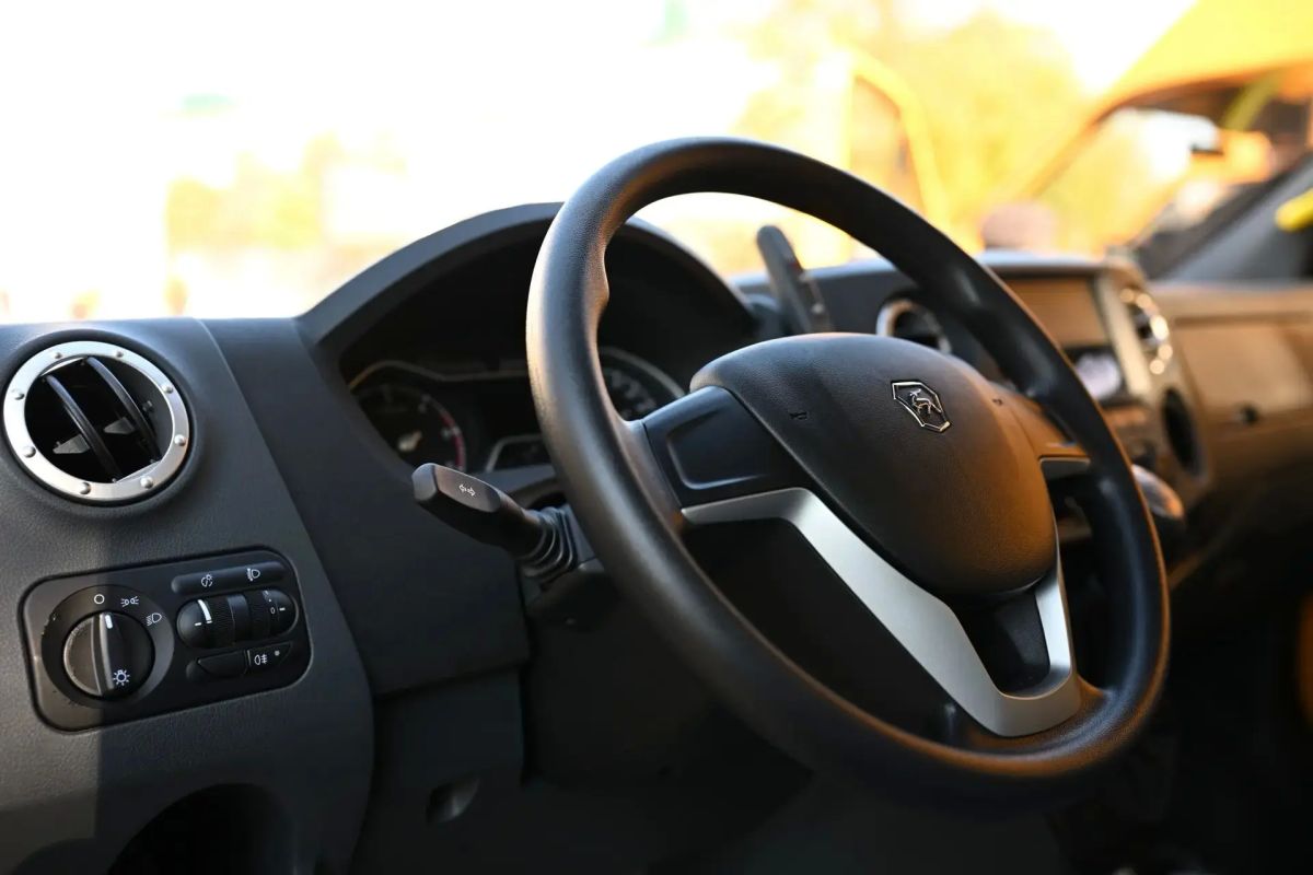 Школам Адыгеи передали 14 новых автобусов Школам Адыгеи передали 14 новых автобусов