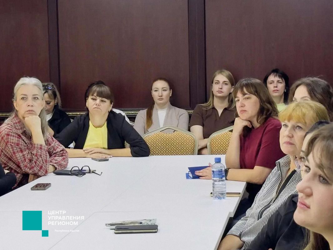 Мемы, дизайн и нейросети: ЦУР Адыгеи обучил администраторов госпабликов Майкопа Мемы, дизайн и нейросети: ЦУР Адыгеи обучил администраторов госпабликов Майкопа