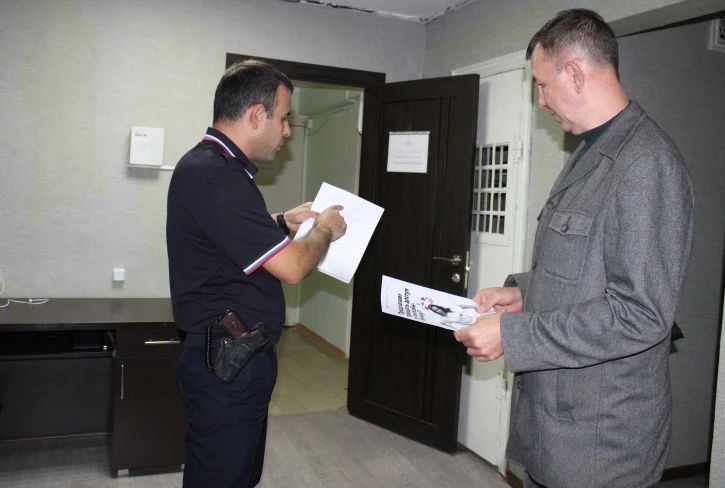 В рамках акции «Гражданский мониторинг» представитель Общественного совета при МВД по Адыгее посетил участковый пункт полиции В рамках акции «Гражданский мониторинг» представитель Общественного совета при МВД по Адыгее посетил участковый пункт полиции